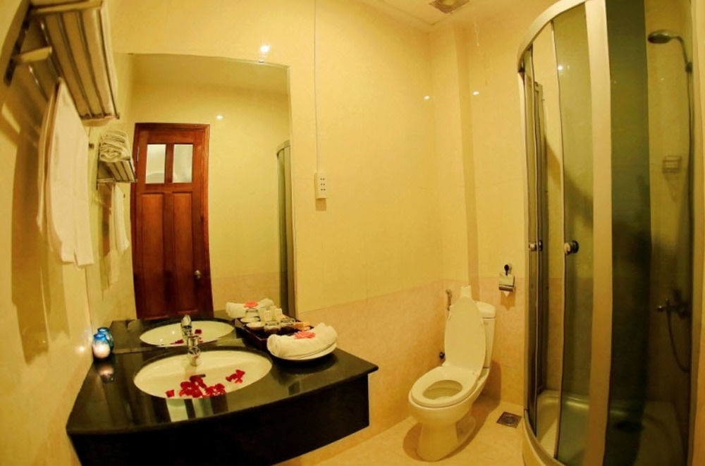 Sofia Suite Hotel Danang Экстерьер фото