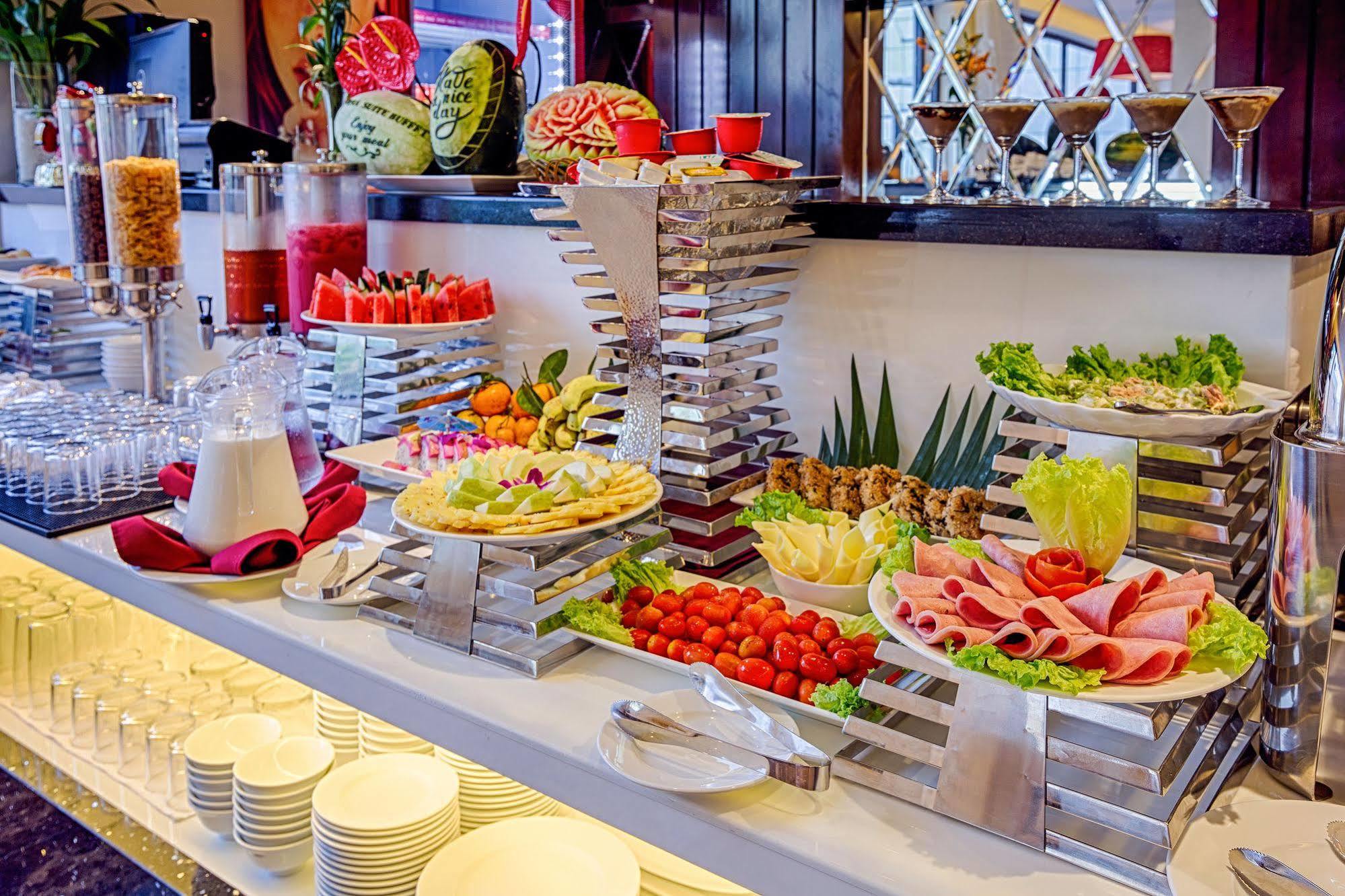 Sofia Suite Hotel Danang Экстерьер фото